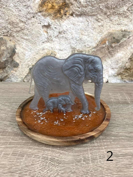 Eléphants sur socle bois