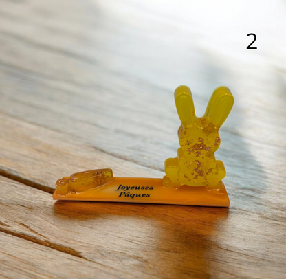 Lapin sur socle