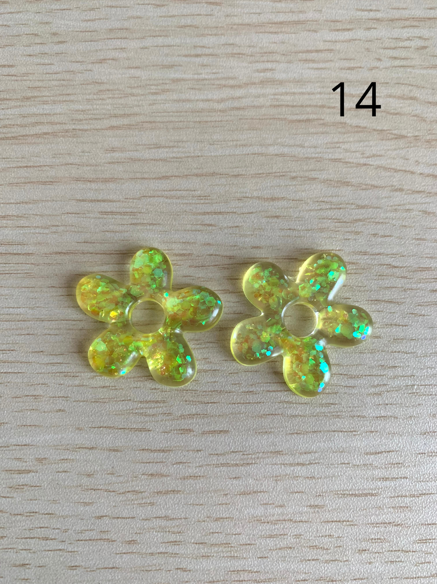 Boucles pampilles en résine interchangeables