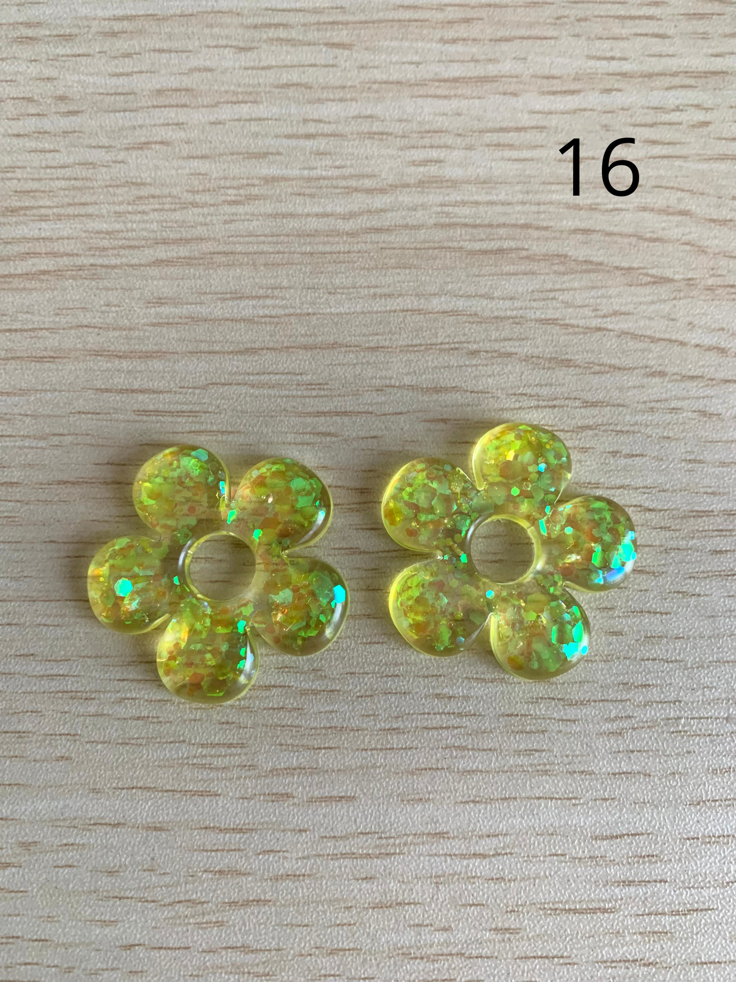 Boucles pampilles en résine interchangeables